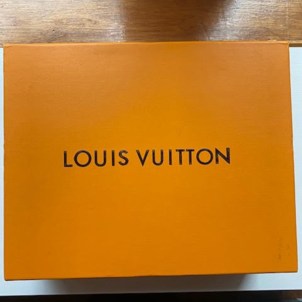 Louis Vuitton box